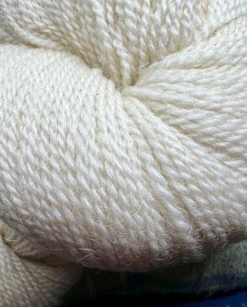 Simply Shetland 4 ply: 100g - Glas Maol